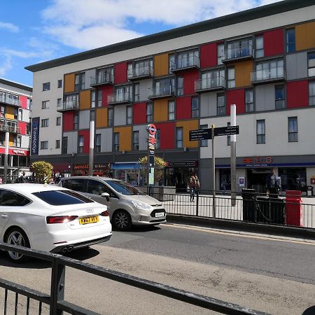 Carnation Flat A In Wembley Apartment ลอนดอน ภายนอก รูปภาพ
