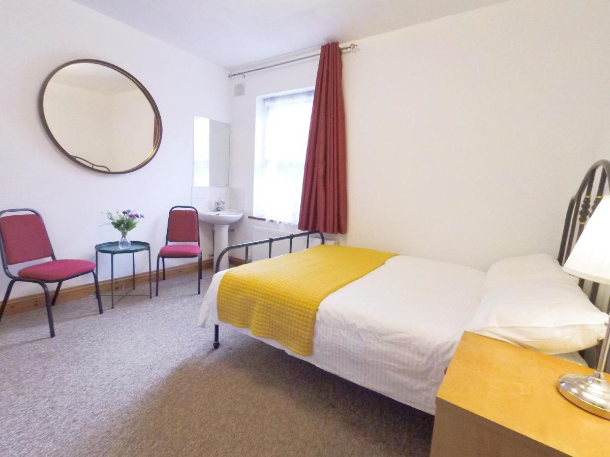 Carnation Flat A In Wembley Apartment ลอนดอน ภายนอก รูปภาพ